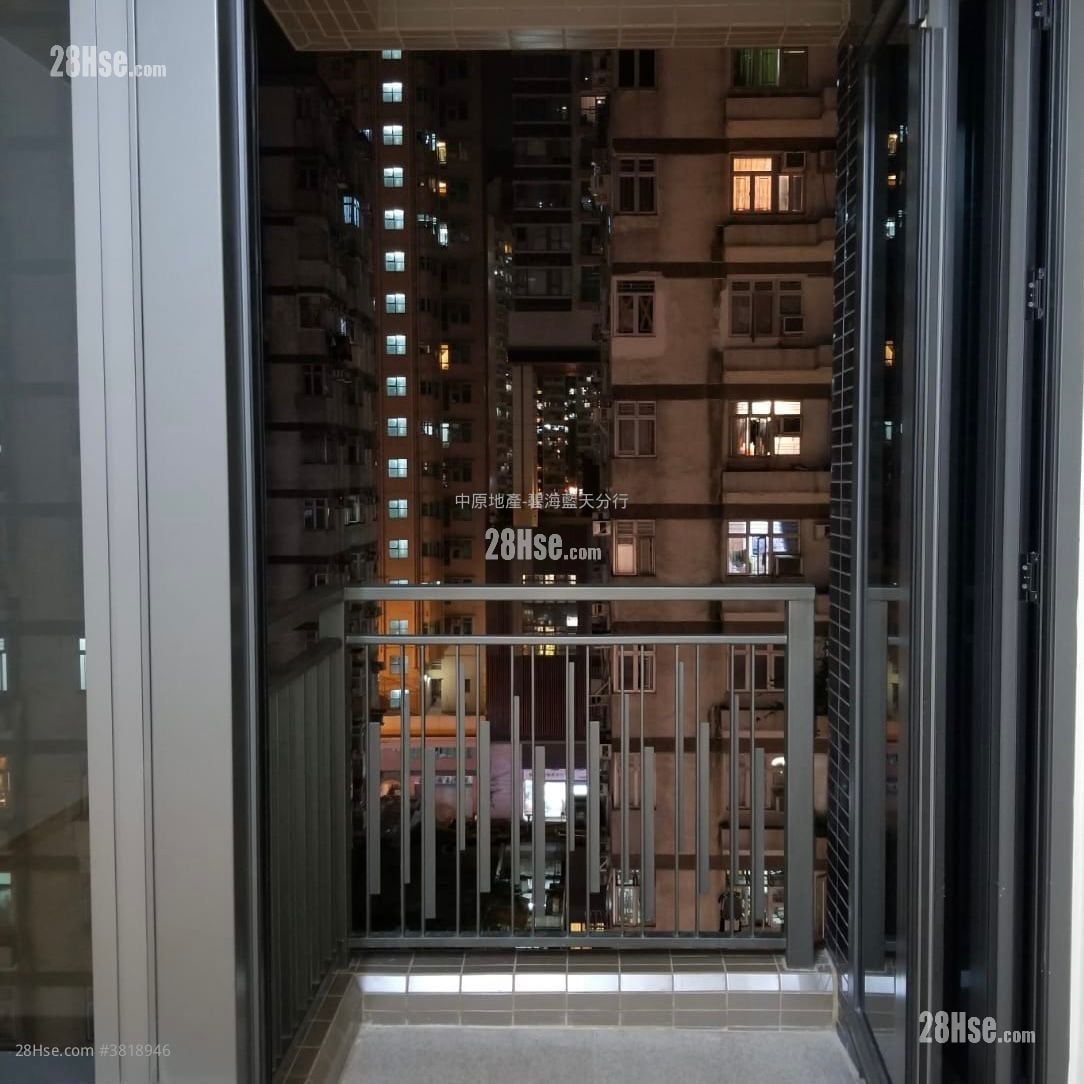 The Ascent Sell Studio , 1 Bathroom 276 ft²