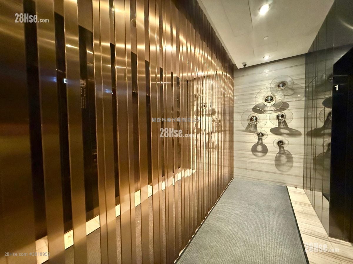 High Place Rental Studio , 1 Bathroom 182 ft²