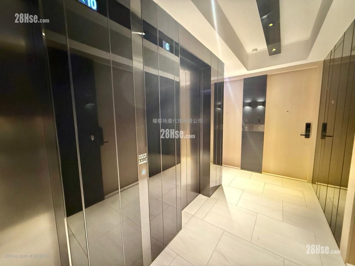 High Place Rental Studio , 1 Bathroom 182 ft²