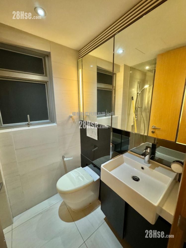 High Place Rental Studio , 1 Bathroom 182 ft²