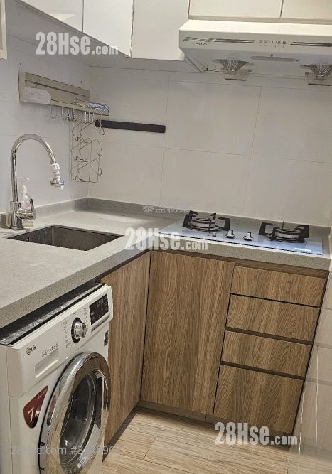 Hong Wah Mansion Sell 1 Bedroom , 1 Bathroom 325 ft²