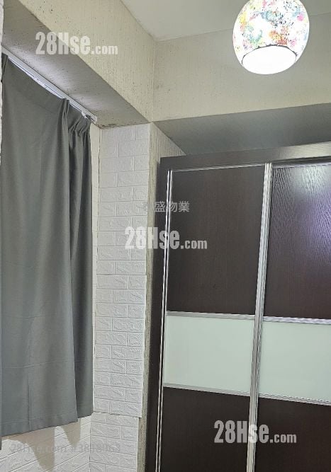 Hong Wah Mansion Sell 1 Bedroom , 1 Bathroom 325 ft²