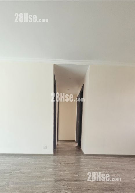 村屋 租盘 3 房 , 1 浴室 700 平方尺