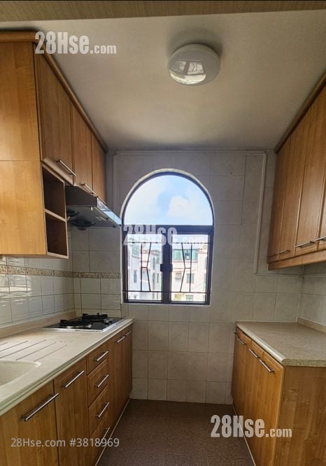 村屋 租盘 3 房 , 1 浴室 700 平方尺