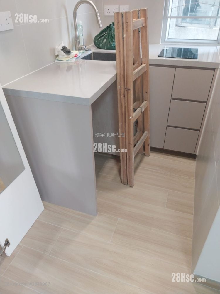 On Lai Building Rental 2 Bedrooms , 1 Bathroom 283 ft²