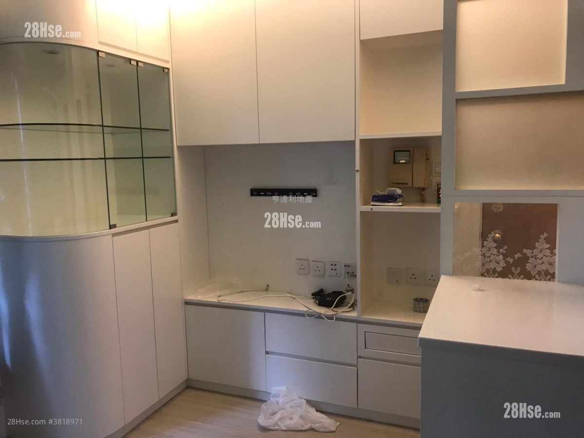 Fu Yan Court Sell 2 Bedrooms , 1 Bathroom 267 ft²