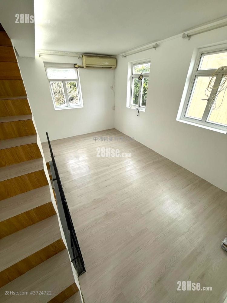 living room: Yeung Uk Tsuen ,Au Tau Rental 2 Bedrooms , 1 Bathroom