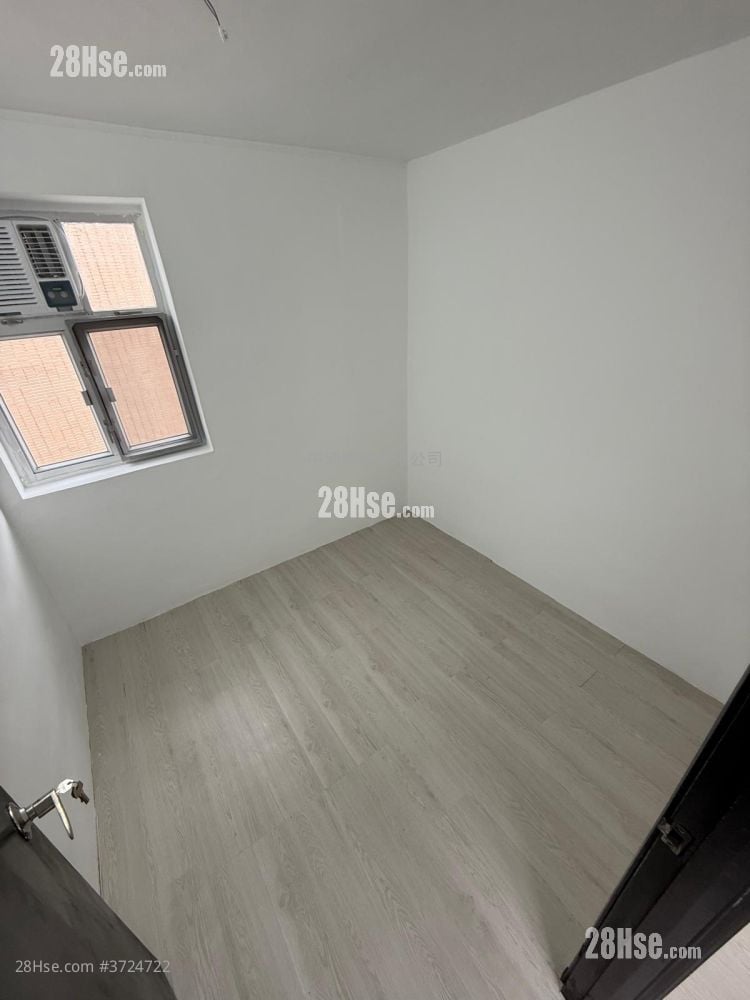 bedroom 2: Yeung Uk Tsuen ,Au Tau Rental 2 Bedrooms , 1 Bathroom