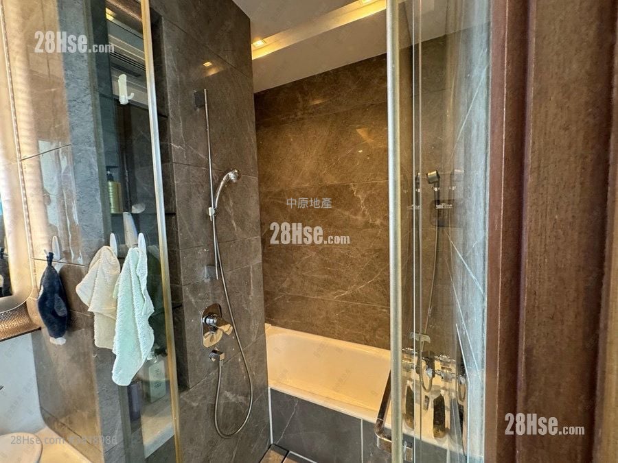 逸峯 售盘 4 房 , 4 浴室 1,097 平方尺