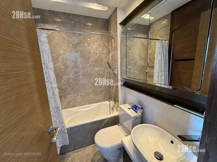 逸峯 售盘 4 房 , 4 浴室 1,097 平方尺