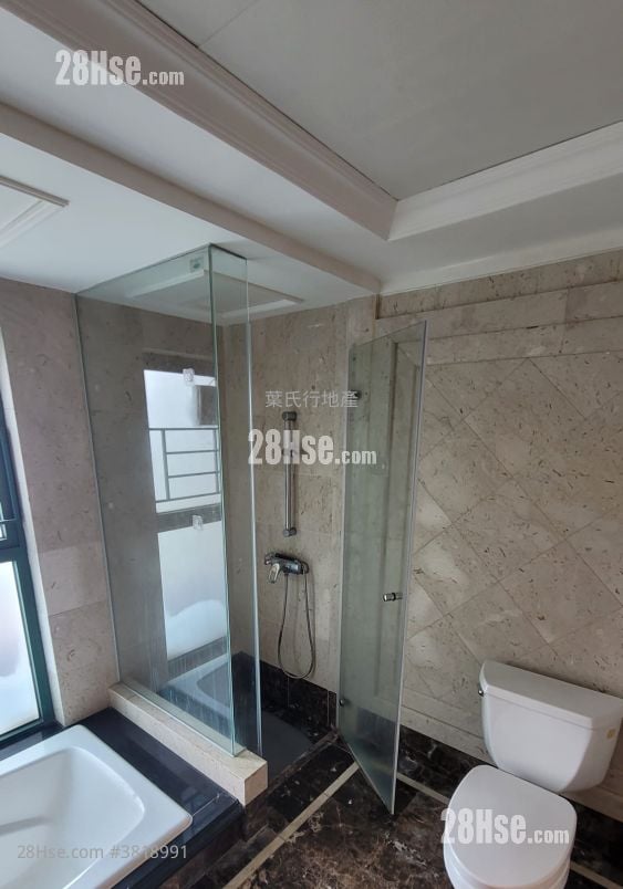 Palatial Coast Rental 3 Bedrooms , 2 Bathrooms 1,186 ft²