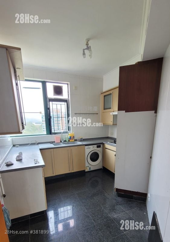 Palatial Coast Rental 3 Bedrooms , 2 Bathrooms 1,186 ft²