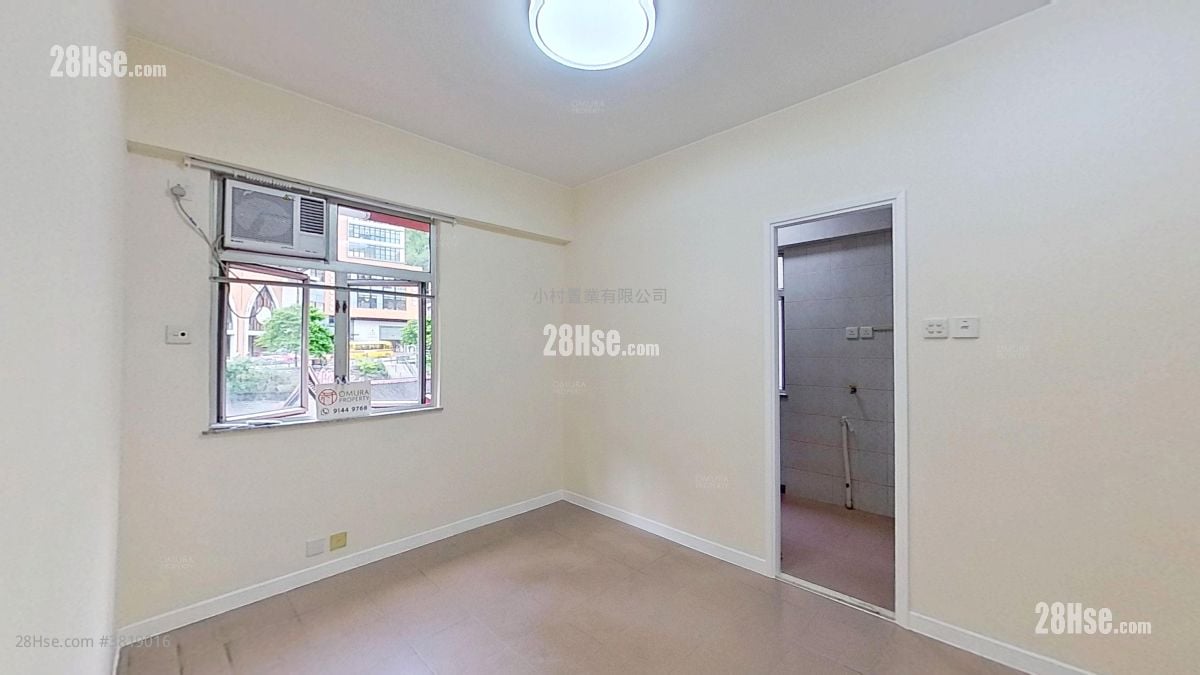 廳: 隆安街5-6號 租盤 1 房 , 1 浴室 304 平方呎