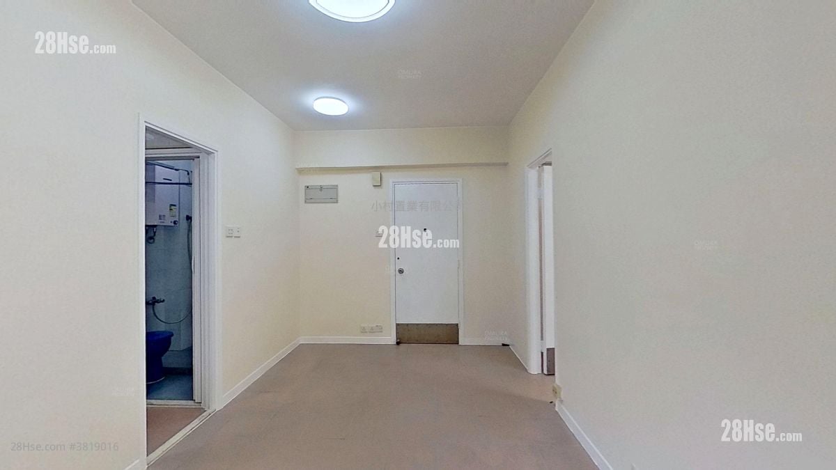 廳: 隆安街5-6號 租盤 1 房 , 1 浴室 304 平方呎