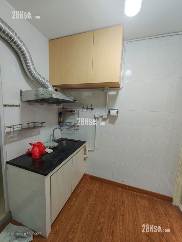 村屋 租盘 2 房 , 1 浴室