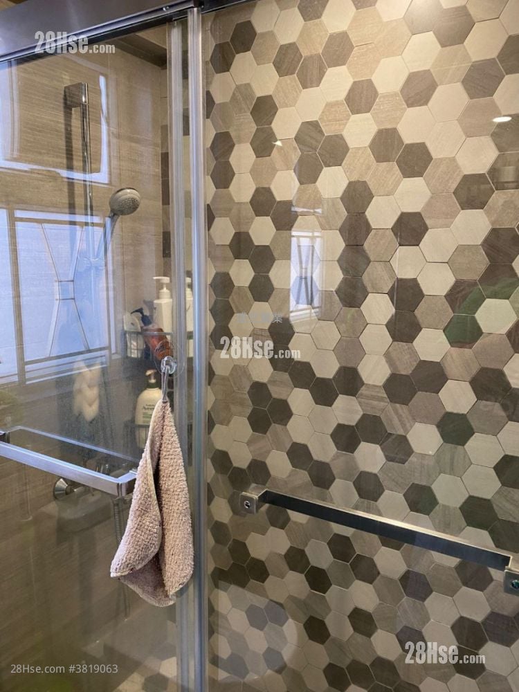 恆峰花園 售盤 3 房 , 2 浴室 645 平方呎