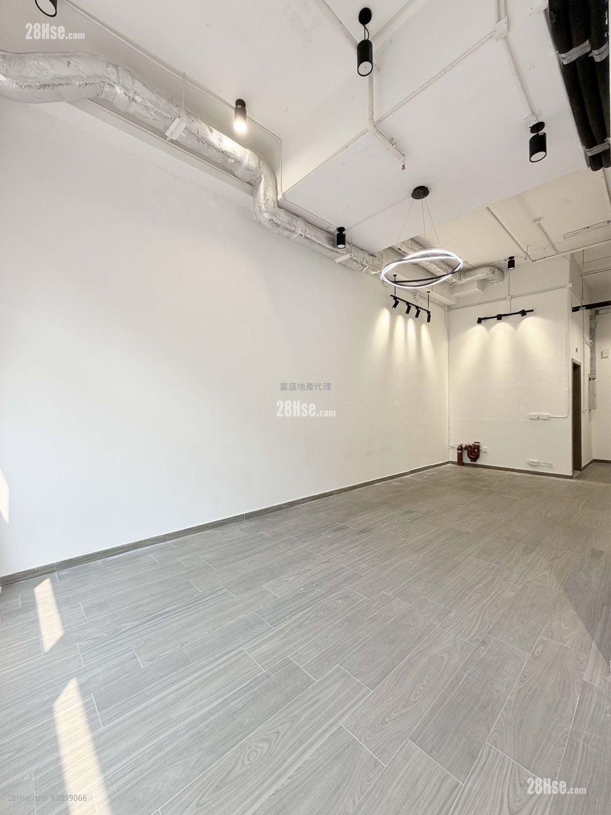 W668 Rental 478 ft²