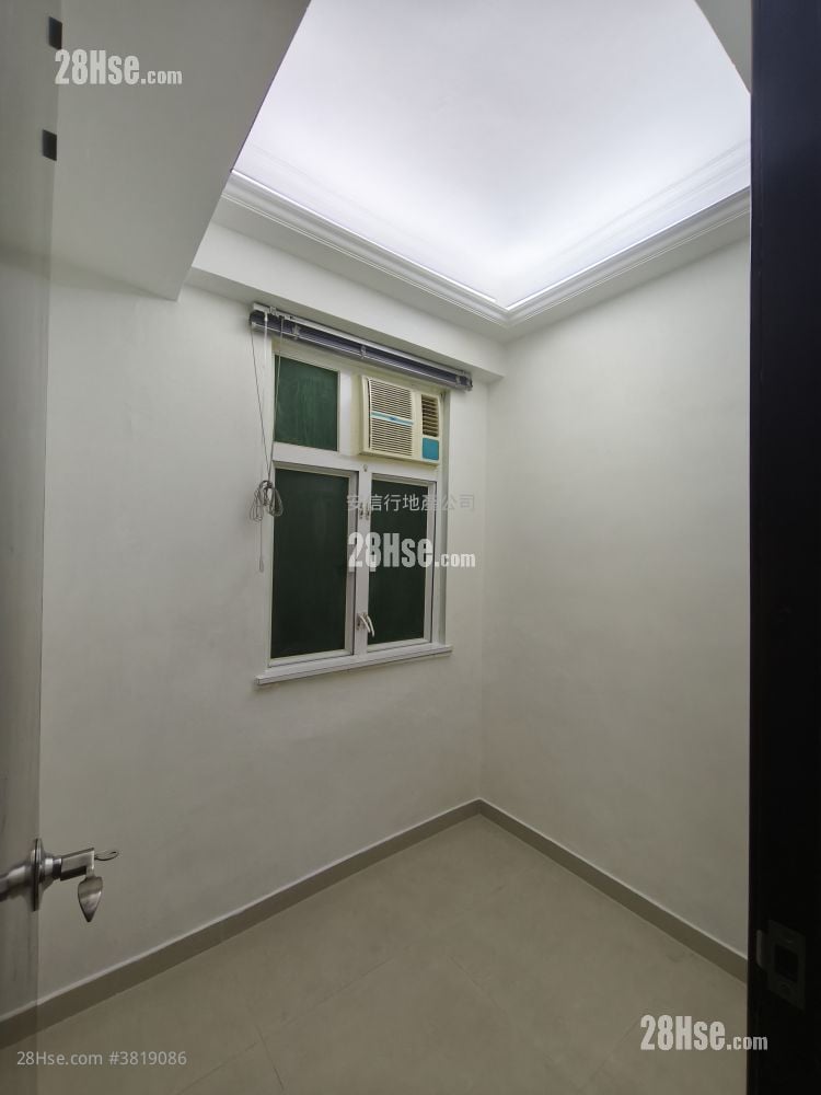 Chung Mei Building Rental 3 Bedrooms , 1 Bathroom 401 ft²