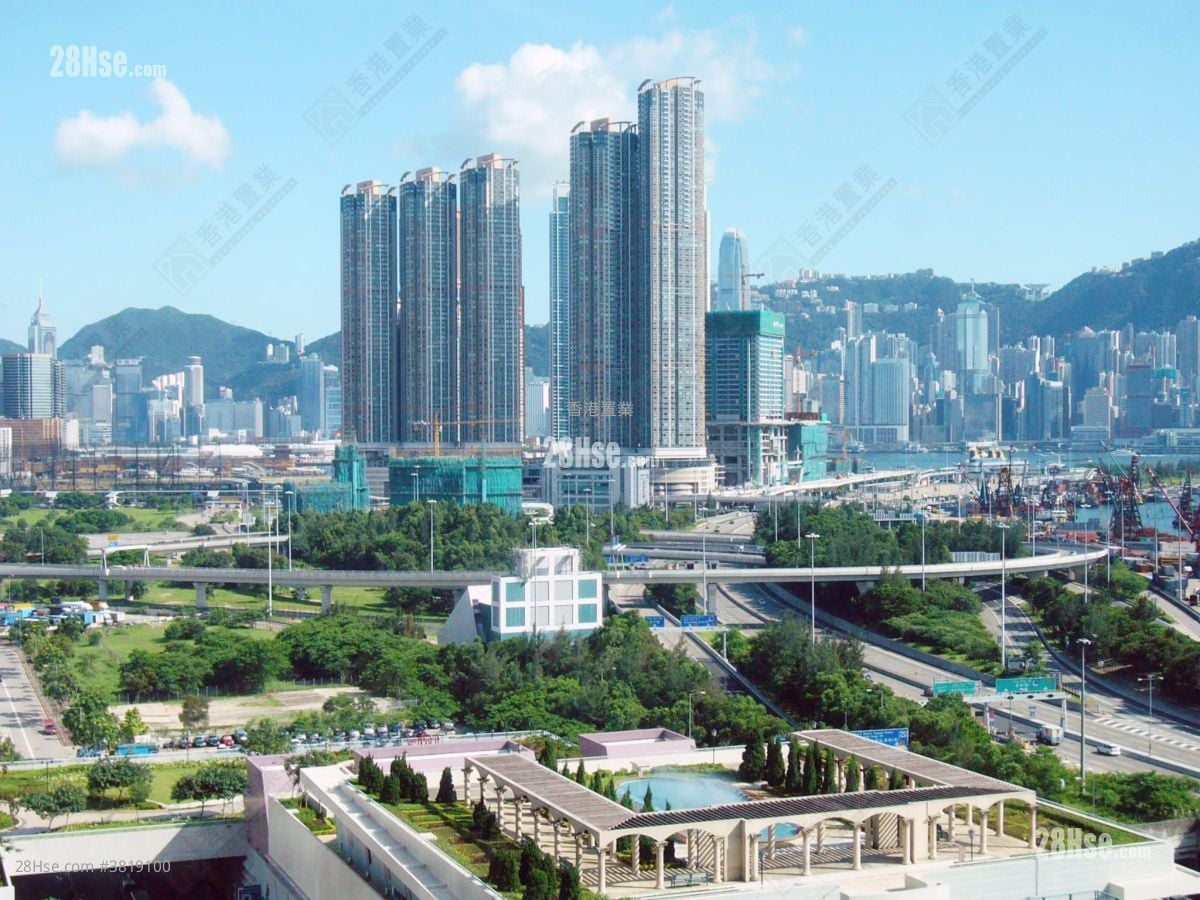 Park Avenue Sell 3 Bedrooms , 2 Bathrooms 695 ft²