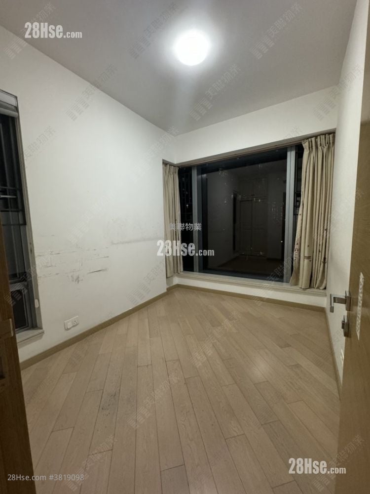 Park Yoho Sell 3 Bedrooms , 1 Bathroom 606 ft²