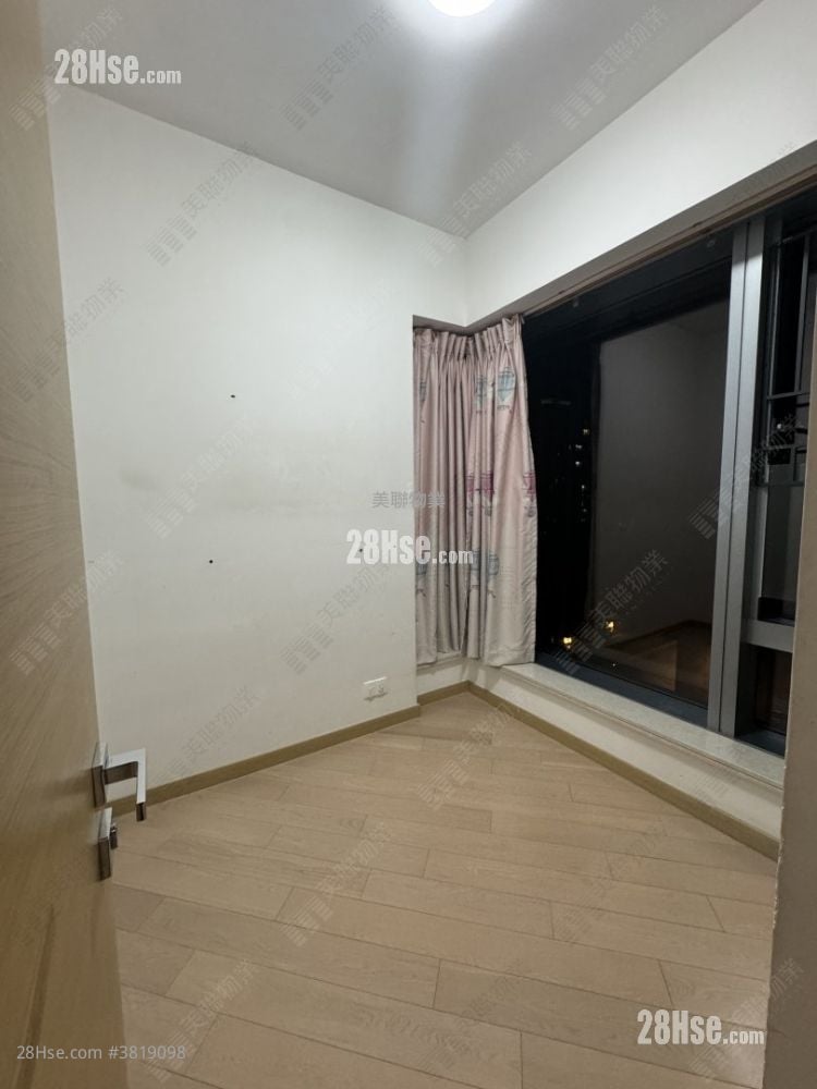 Park Yoho Sell 3 Bedrooms , 1 Bathroom 606 ft²