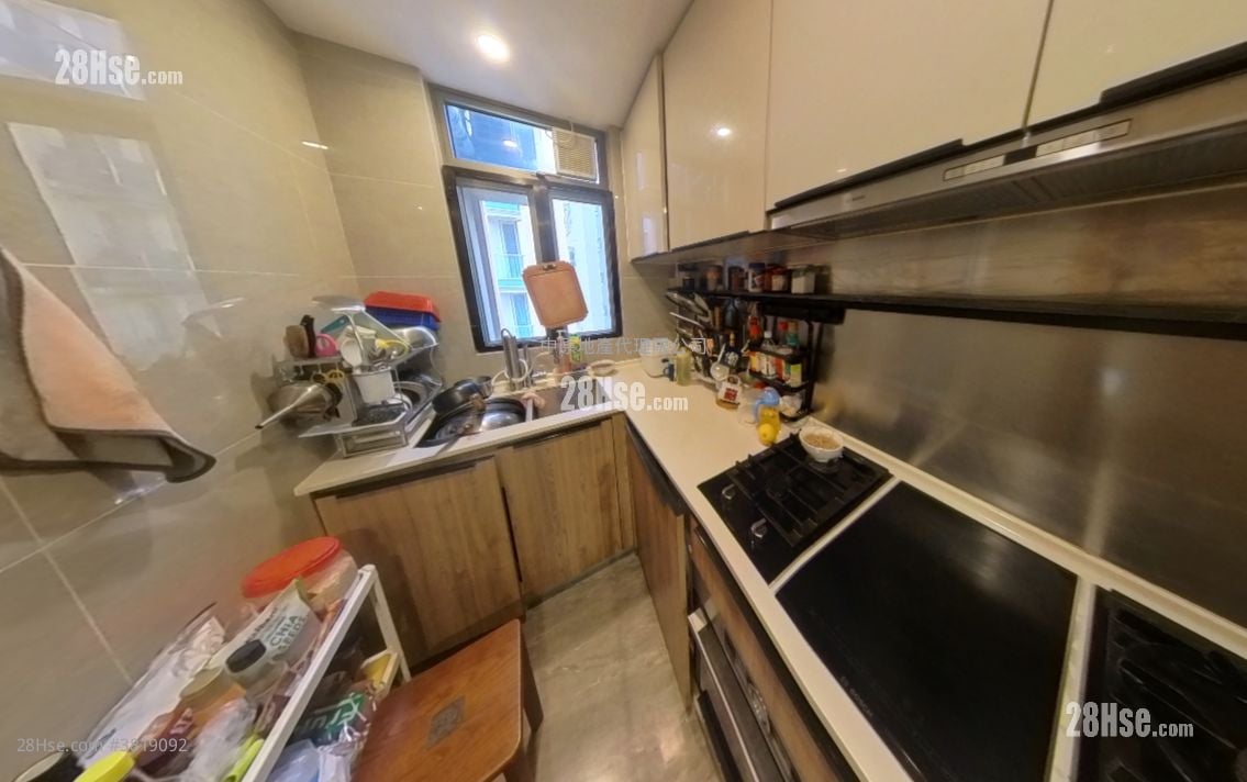 海日湾 II 售盘 3 房 810 平方尺