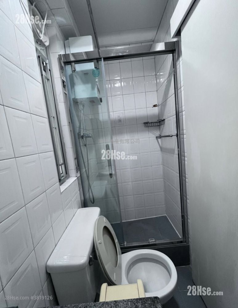 Hang Tak Building Rental 2 Bedrooms 400 ft²