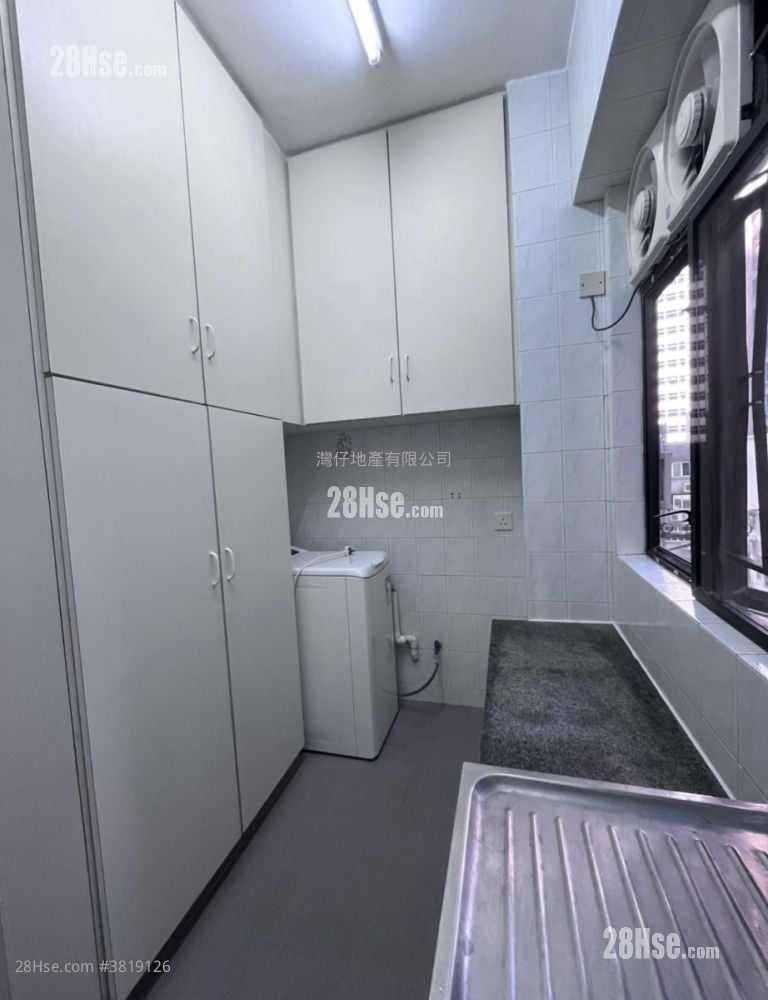 Hang Tak Building Rental 2 Bedrooms 400 ft²