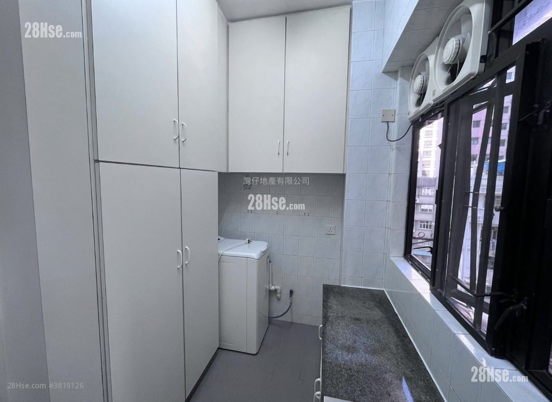 Hang Tak Building Rental 2 Bedrooms 400 ft²