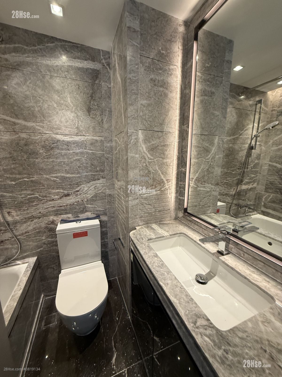 港岛南岸 售盘 2 房 , 2 浴室 538 平方尺