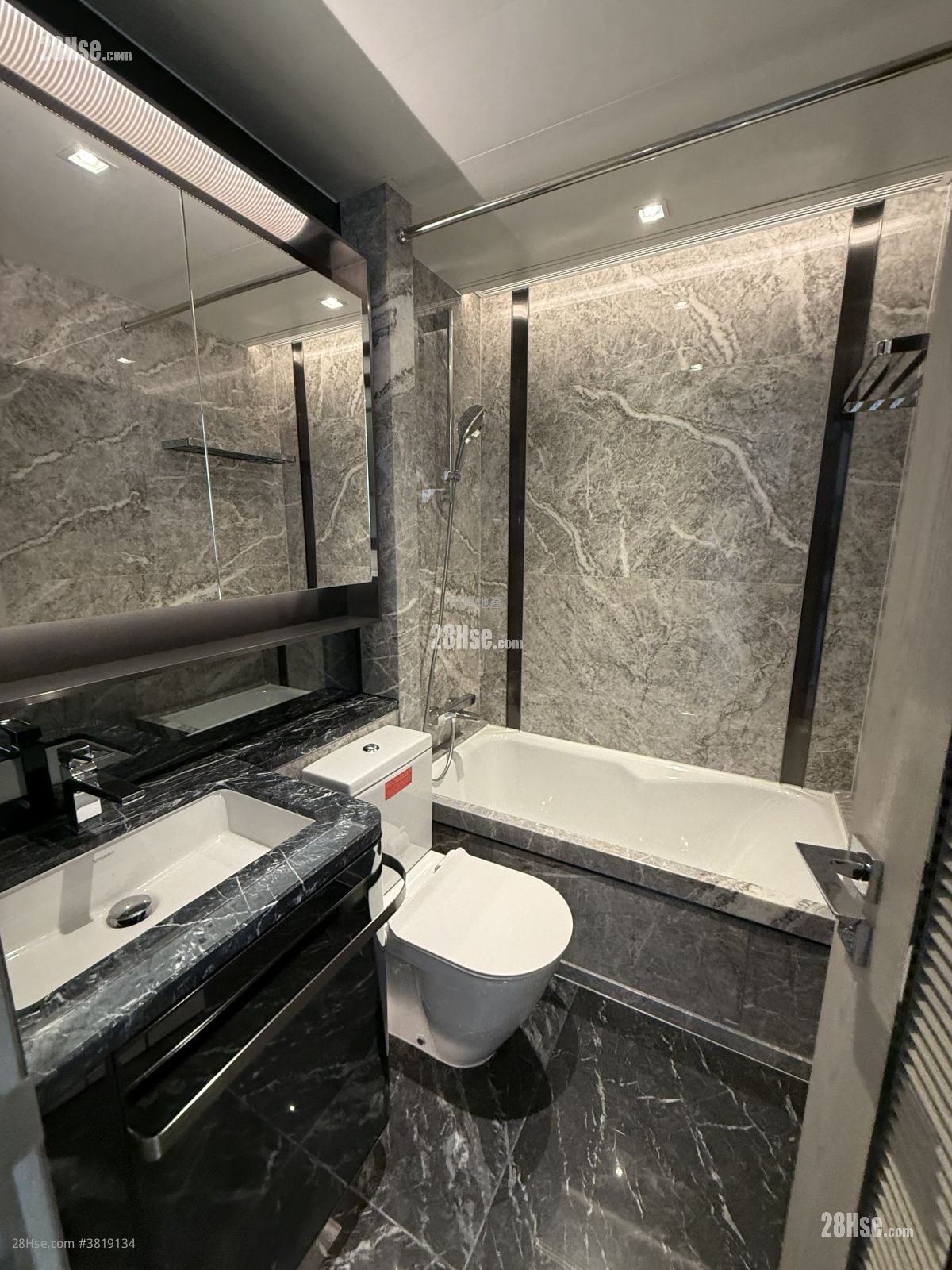 港岛南岸 售盘 2 房 , 2 浴室 538 平方尺