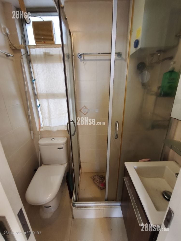 Ho Wang Building Rental 2 Bedrooms , 1 Bathroom 271 ft²
