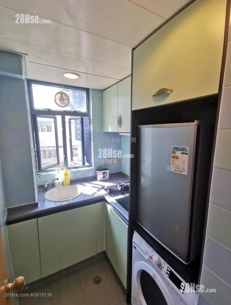 Brilliant Court Rental Studio , 1 Bathroom 203 ft²