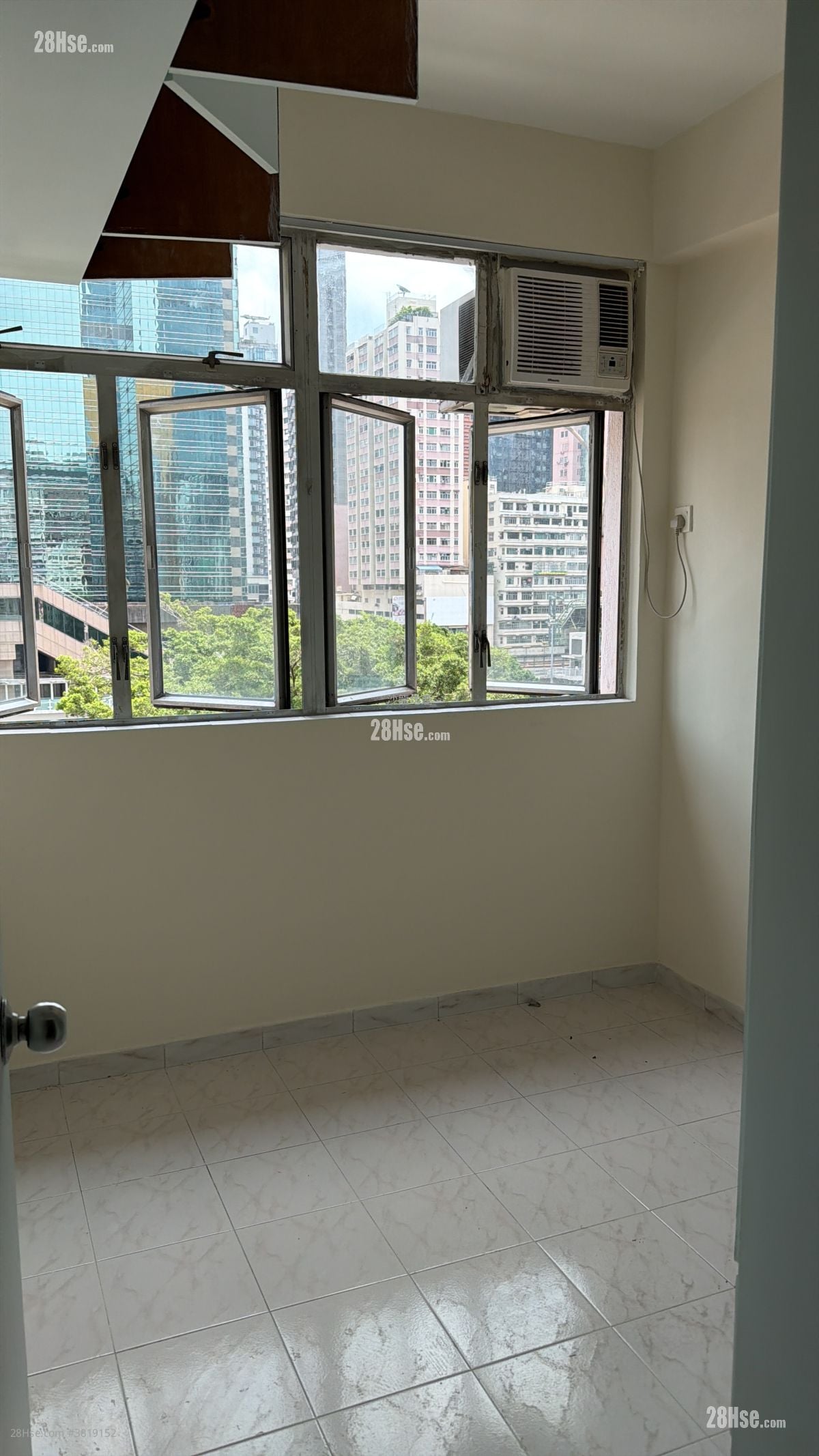 建煌华厦 租盘 3 房 , 1 浴室 518 平方尺