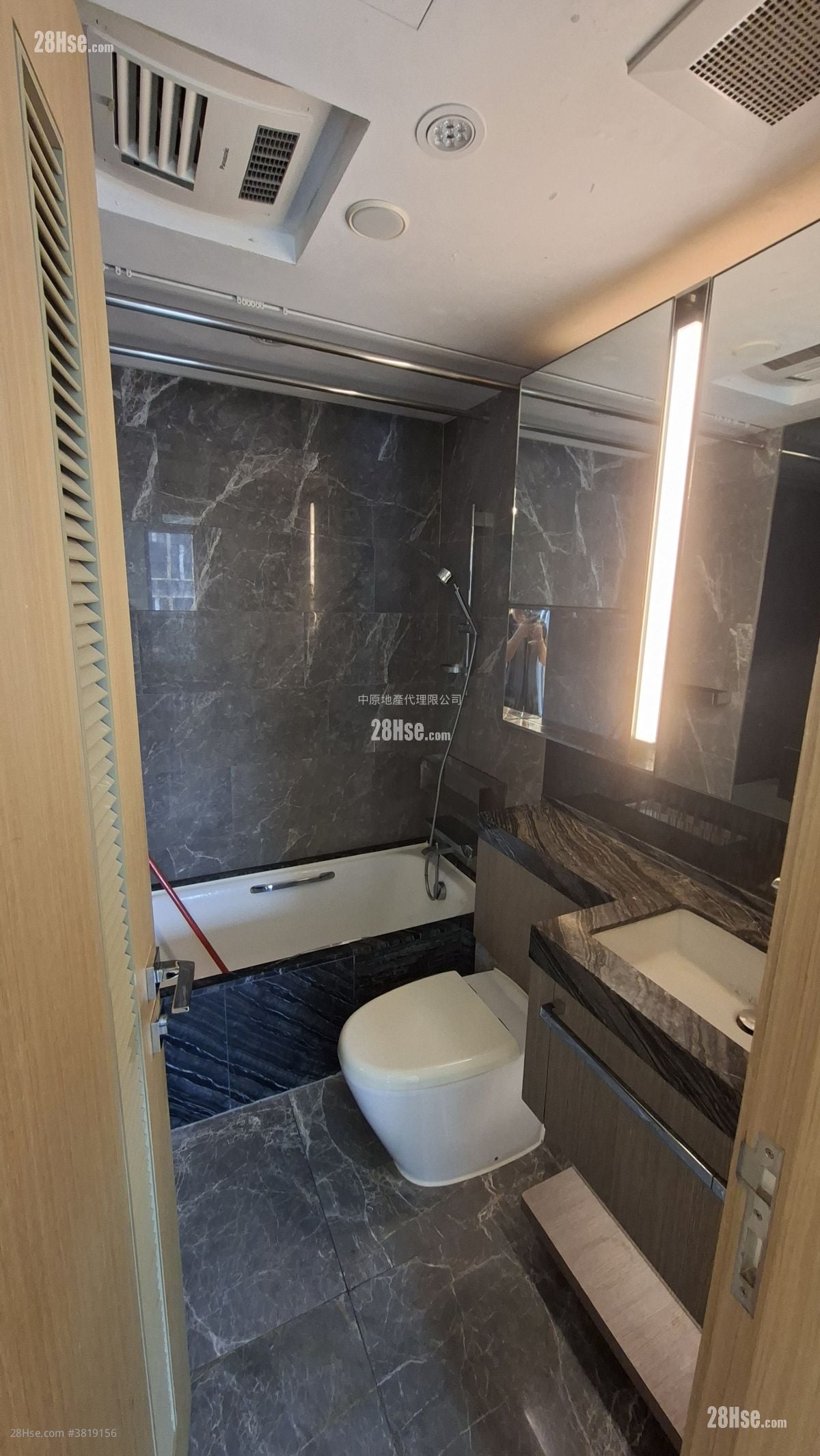 Double Cove Sell 2 Bedrooms , 3 Bathrooms 497 ft²