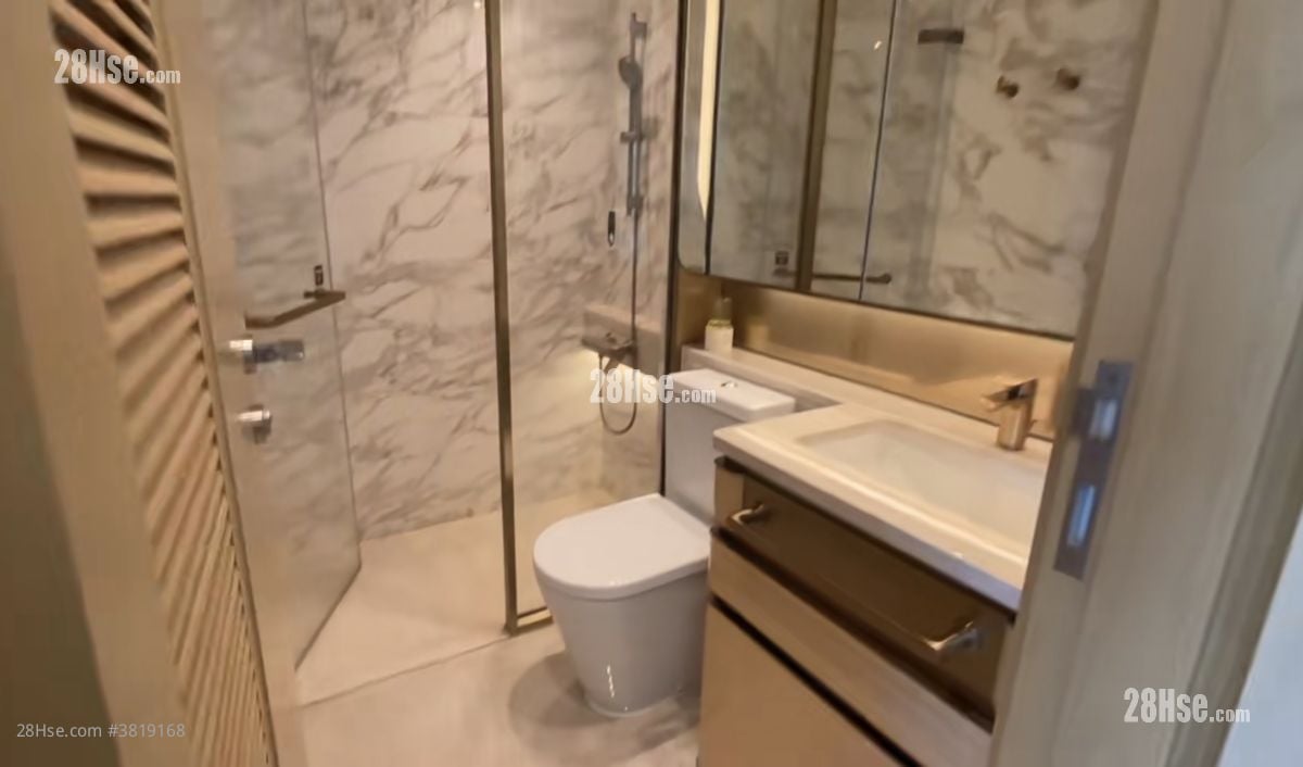 Grand Victoria Rental 320 ft²