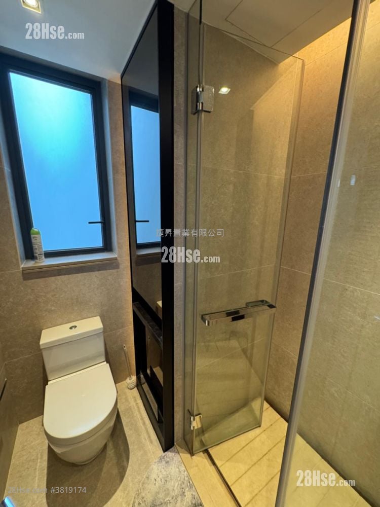 Downtown 38 售盘 2 房 , 1 浴室 385 平方尺