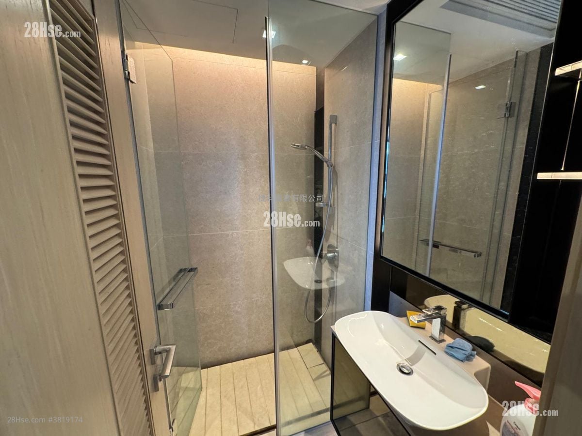 Downtown 38 售盘 2 房 , 1 浴室 385 平方尺