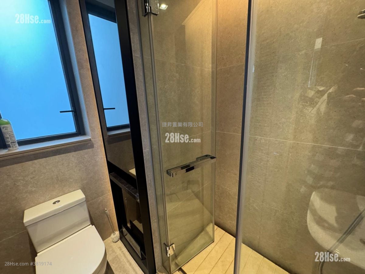 Downtown 38 售盘 2 房 , 1 浴室 385 平方尺