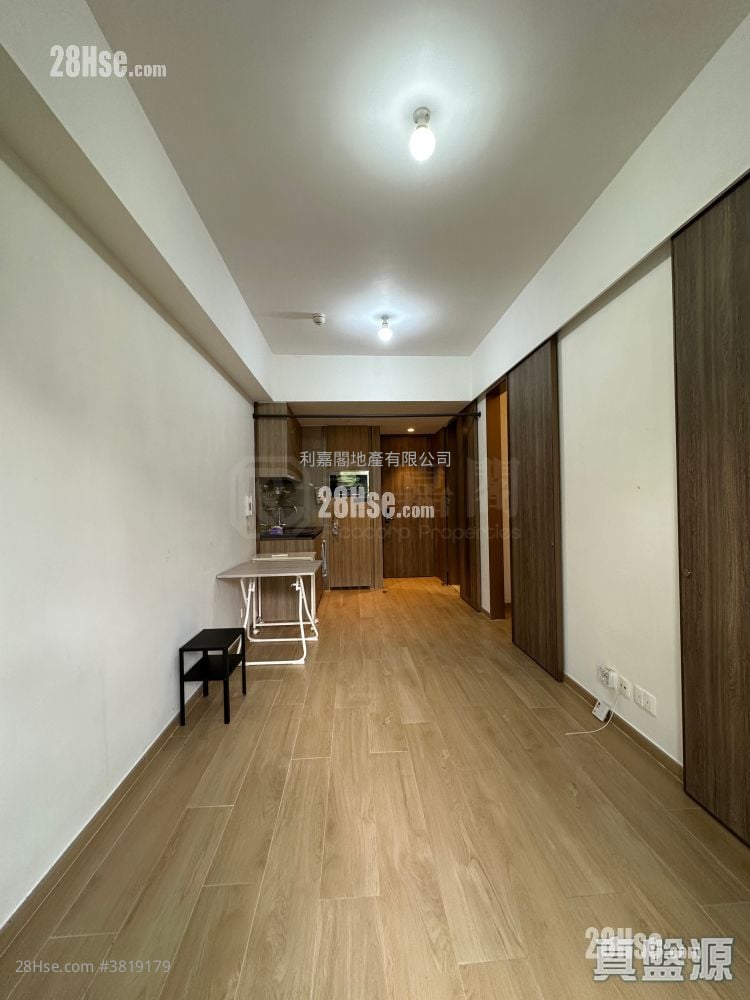 The Met. Acappella Sell 1 Bedroom 389 ft²