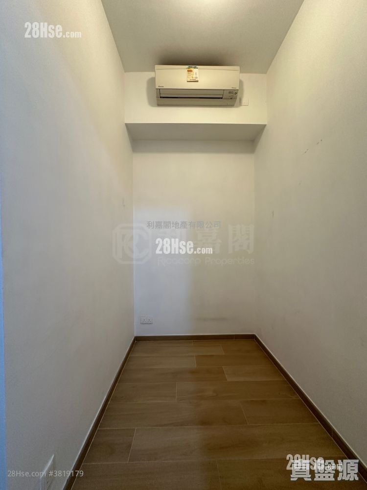 The Met. Acappella Sell 1 Bedroom 389 ft²