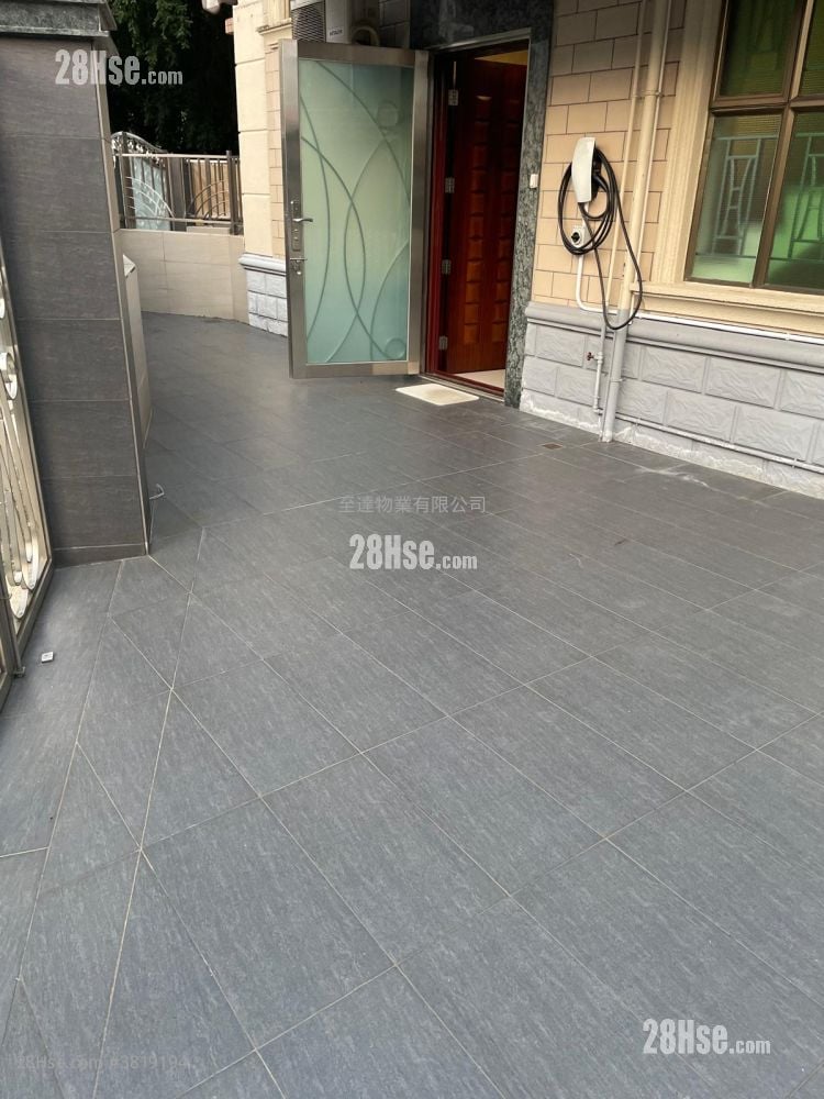 村屋 租盤 4 房 , 3 浴室 1,400 平方呎