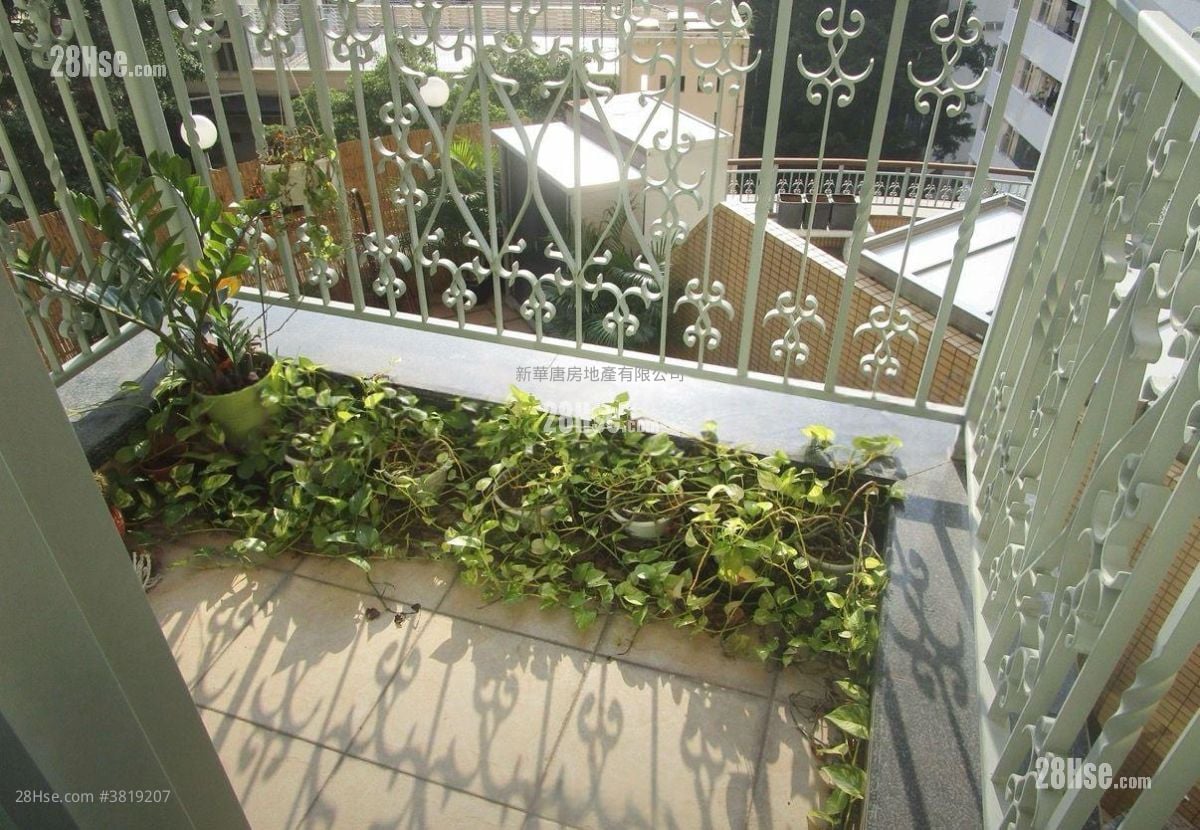 No.2 Park Road Rental 3 Bedrooms , 2 Bathrooms 799 ft²