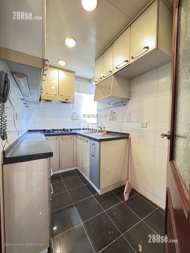 康景花园 售盘 4 房 , 2 浴室 845 平方尺