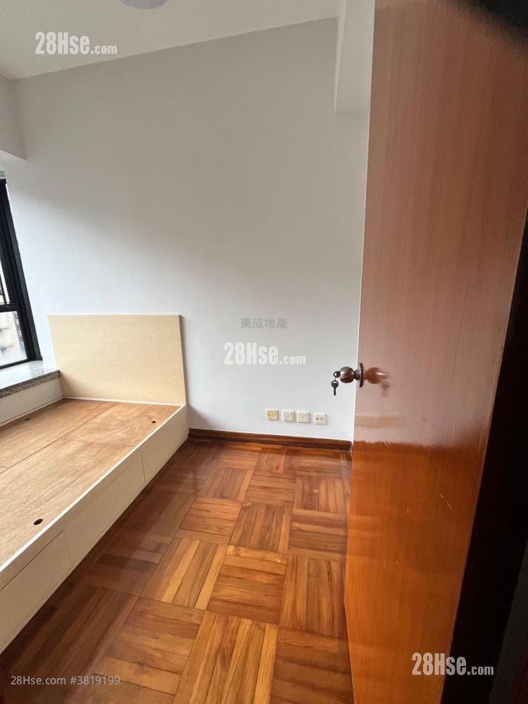 Metropolitan Rise Rental 2 Bedrooms , 1 Bathroom 409 ft²