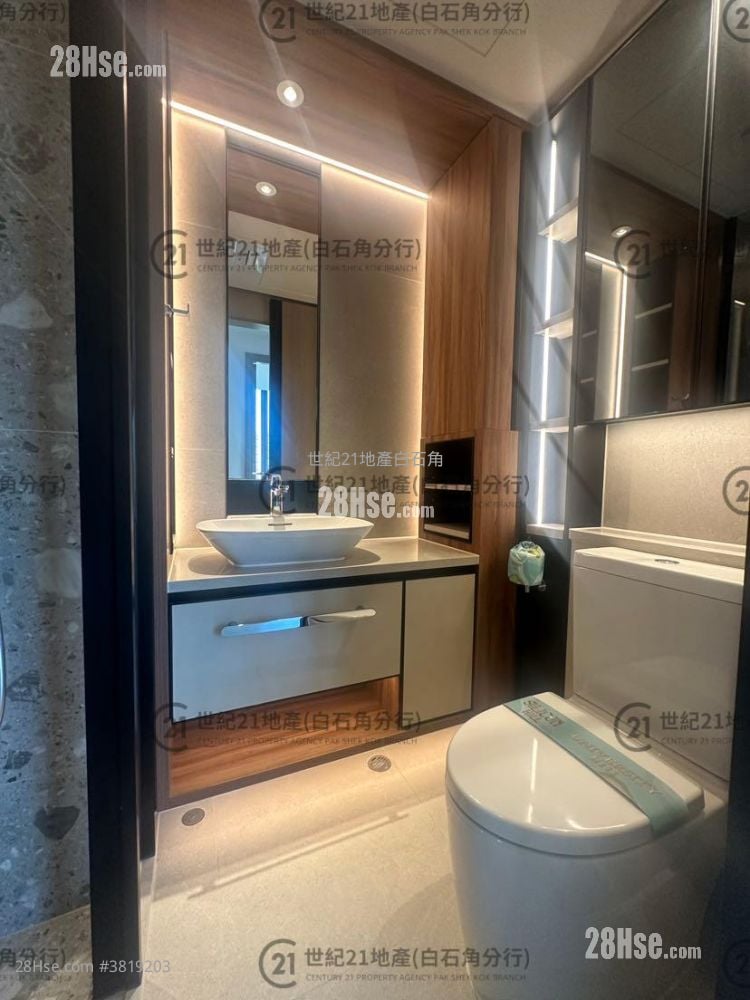 Silicon Hill Rental 3 Bedrooms , 1 Bathroom 580 ft²