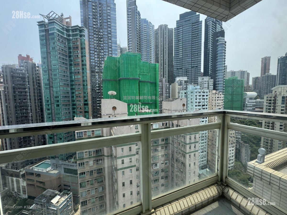 Centre Stage Rental 2 Bedrooms , 1 Bathroom 910 ft²