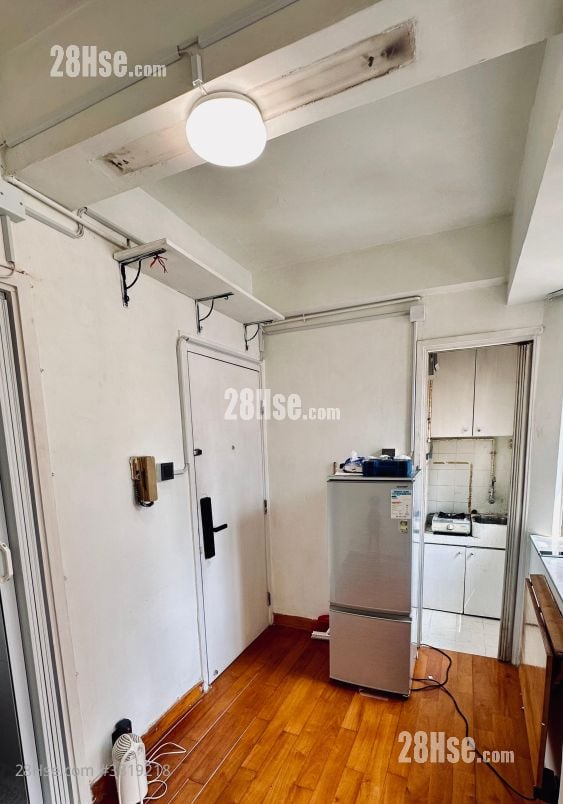 Hong Fu Building Rental 145 ft²