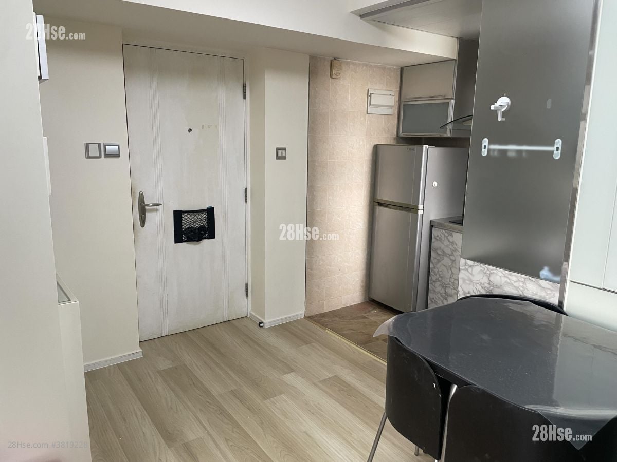 Causeway Centre Rental 1 Bedroom , 1 Bathroom 357 ft²