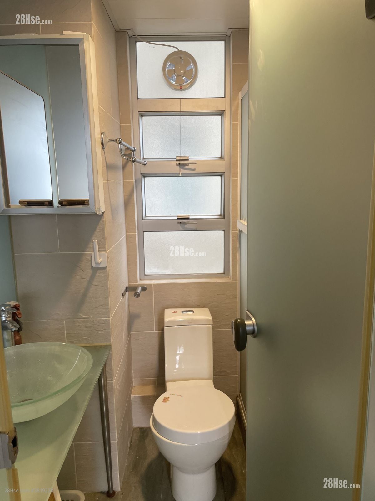 Causeway Centre Rental 1 Bedroom , 1 Bathroom 357 ft²